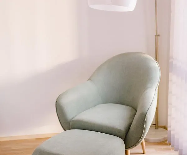 Nexus アパート 4*