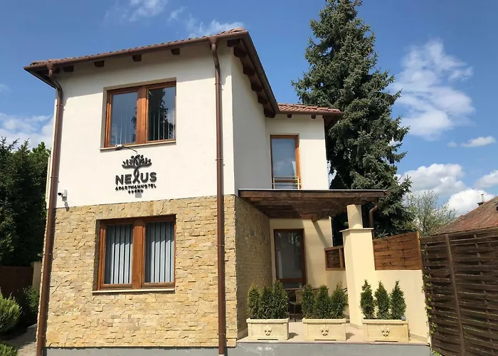 Nexus 4* ヘーヴィーズ